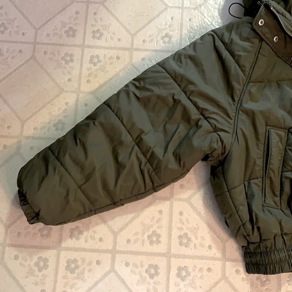 HYFVE olive green puffer jacket - Picture 5 of 5